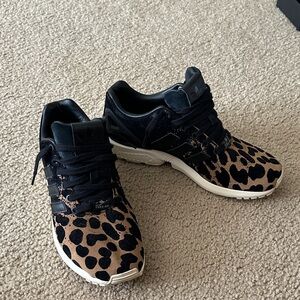 Adidas Women's Black and Tan Leopard Print Sneakers